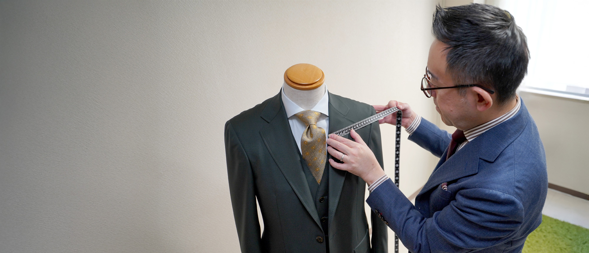 恵比寿で一人ひとりにあった オーダースーツを仕立てている 予約制のスタジオココアッソ -Cocoasso-　